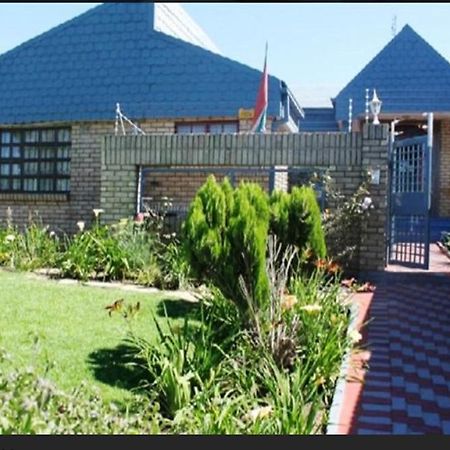 Obaa Sima Guest House Мтата Экстерьер фото