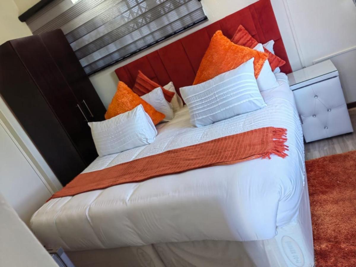 Obaa Sima Guest House Мтата Экстерьер фото